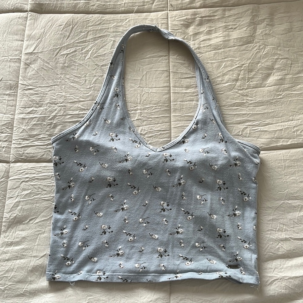 hollister crop top